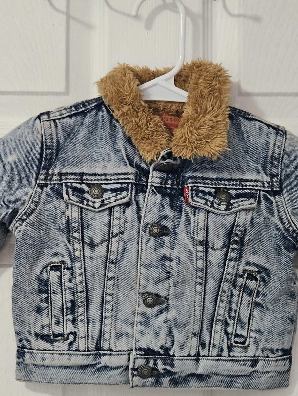 Levi’s Kids Acid-Wash Blue Denim Jacket with Tan Faux Fur Collar – 12M – NWT